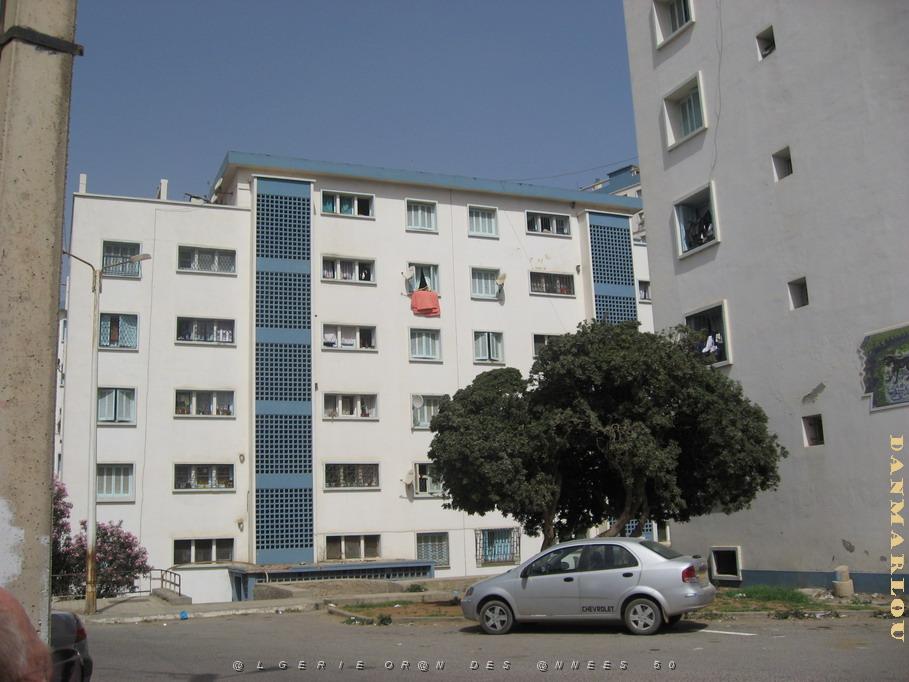 2373 cite la fontaine.jpg